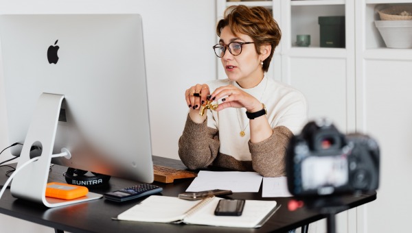 Why great Bosses proactively manage the performance of people on their team